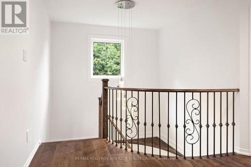 2th FLOOR STAIRCASE - 78 Charing Crescent, Aurora, ON - Indoor Photo Showing Other Room