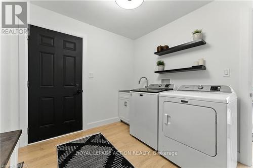37 Barnes Avenue, Brantford, ON - Indoor Photo Showing Laundry Room