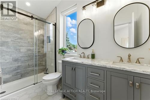 37 Barnes Avenue, Brantford, ON - Indoor Photo Showing Bathroom