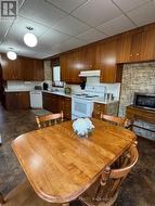 Kitchen with dinett - 