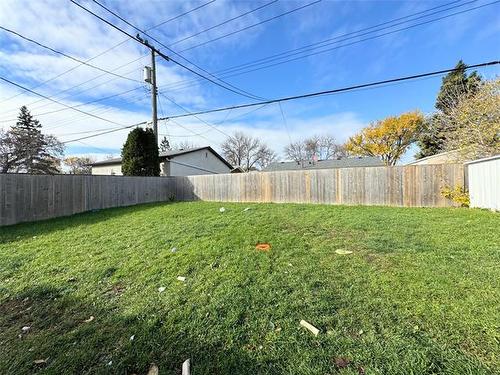 360 Highcliff Bay, Winnipeg, MB 