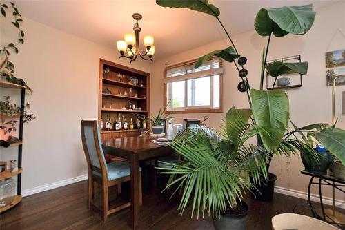 360 Highcliff Bay, Winnipeg, MB 