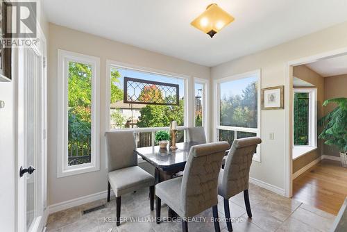 2163 Winding Way, Burlington, ON - Indoor Photo Showing Dining Room