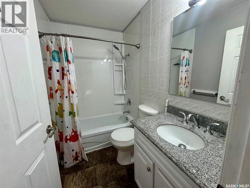540 Wascana Street, Regina, SK - Indoor Photo Showing Bathroom