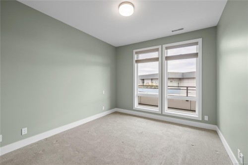 501-6540 Metral Dr, Nanaimo, BC - Indoor Photo Showing Other Room