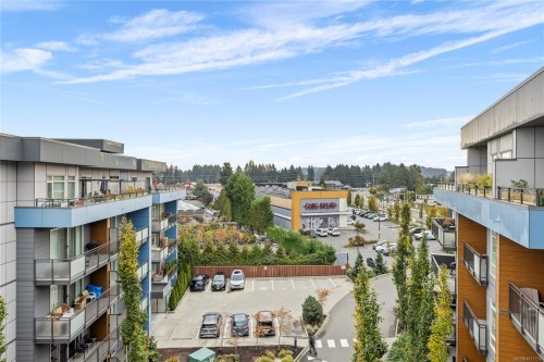 501-6540 Metral Dr, Nanaimo, BC - Outdoor