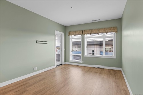 501-6540 Metral Dr, Nanaimo, BC - Indoor Photo Showing Other Room