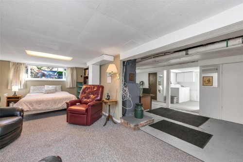 28 Cottonwood St, Lake Cowichan, BC 