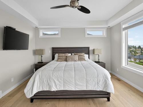 1534 Gregory Road, West Kelowna, BC - Indoor Photo Showing Bedroom