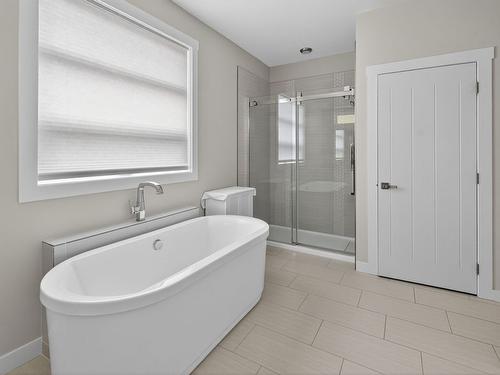 1534 Gregory Road, West Kelowna, BC - Indoor Photo Showing Bathroom