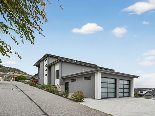 1534 Gregory Road, West Kelowna, BC - Outdoor