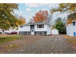 21 Shawn CRT  Riverview, NB E1B 3R5