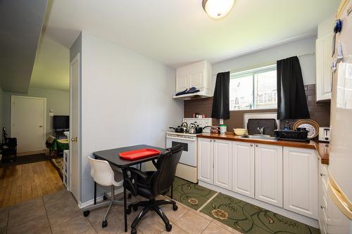 Bachelor - 5007  - 5009 Boul. Notre-Dame, Laval (Chomedey), QC - Indoor