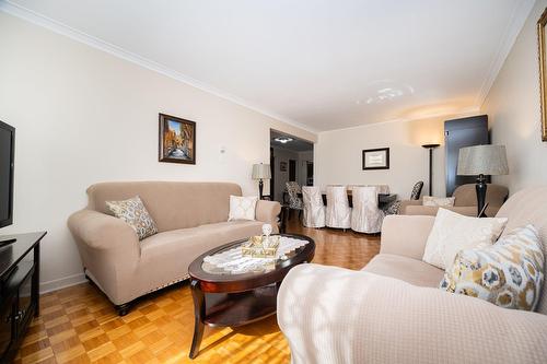 Living room - 5007  - 5009 Boul. Notre-Dame, Laval (Chomedey), QC - Indoor Photo Showing Living Room