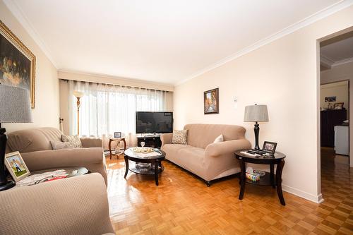 Living room - 5007  - 5009 Boul. Notre-Dame, Laval (Chomedey), QC - Indoor Photo Showing Living Room