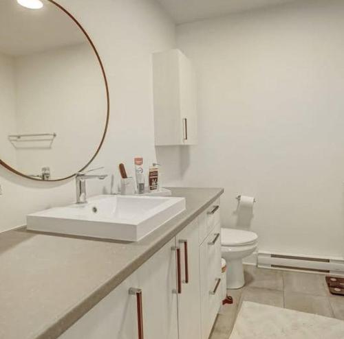 Bathroom - 704 7E Avenue, Montréal (Rivière-Des-Prairies/Pointe-Aux-Trembles), QC - Indoor Photo Showing Bathroom