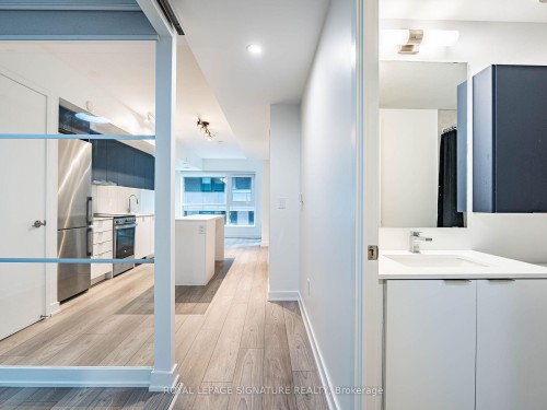 525-8 Tippett Road, Toronto, ON - Indoor