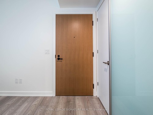 525-8 Tippett Road, Toronto, ON - Indoor Photo Showing Other Room