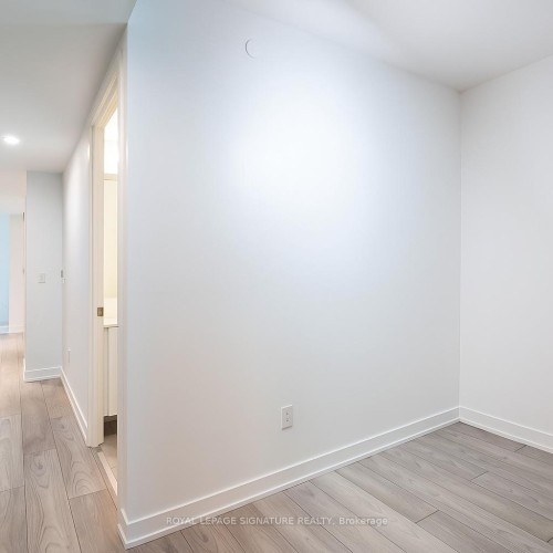 525-8 Tippett Road, Toronto, ON - Indoor Photo Showing Other Room