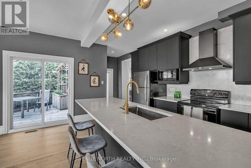 501 Edgeworth Avenue, Ottawa, ON - Indoor Photo Showing Kitchen With Upgraded Kitchen