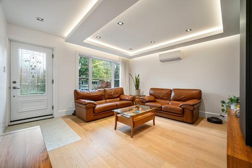 Hall d'entrée/Vestibule - 5636  - 5638 Rue Mignault, Montréal (Mercier/Hochelaga-Maisonneuve), QC - Indoor Photo Showing Living Room
