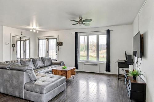 Living room - 7327 Rg Du Parc, Rouyn-Noranda, QC - Indoor Photo Showing Living Room