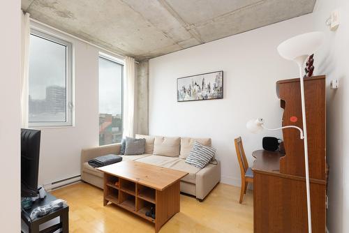 Salon - 608-888 Rue Wellington, Montréal (Ville-Marie), QC - Indoor Photo Showing Living Room