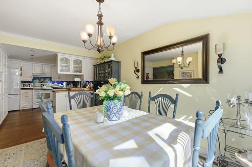 Dinette - 215-778 Rue Principale, Saint-Sauveur, QC - Indoor Photo Showing Dining Room