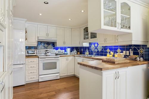 Kitchen - 215-778 Rue Principale, Saint-Sauveur, QC - Indoor Photo Showing Kitchen
