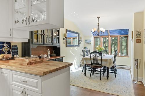 Dinette - 215-778 Rue Principale, Saint-Sauveur, QC - Indoor Photo Showing Dining Room