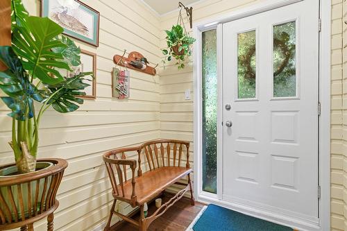 Hall - 215-778 Rue Principale, Saint-Sauveur, QC -  With Exterior