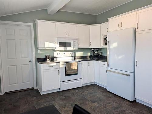 126 Railroad Ave, Morris, MB 