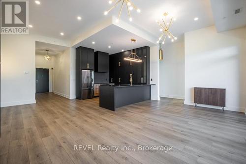 405 - 77 Yates Street, St. Catharines (Downtown), ON - Indoor Photo Showing Kitchen