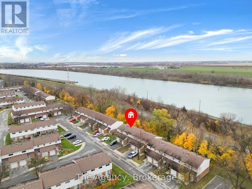 42 - 286 Cushman Road, St. Catharines (Carlton/Bunting), ON - Outdoor With Body Of Water With View