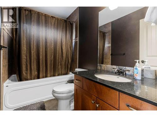 6953 Terazona Drive, Kelowna, BC - Indoor Photo Showing Bathroom