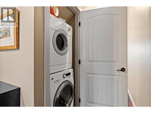 6953 Terazona Drive, Kelowna, BC - Indoor Photo Showing Laundry Room