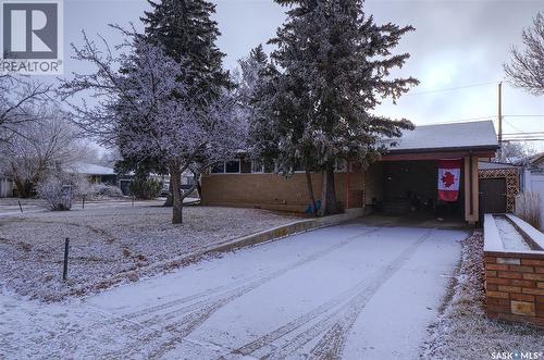 1211 Gordon Road, Moose Jaw, SK - Outdoor