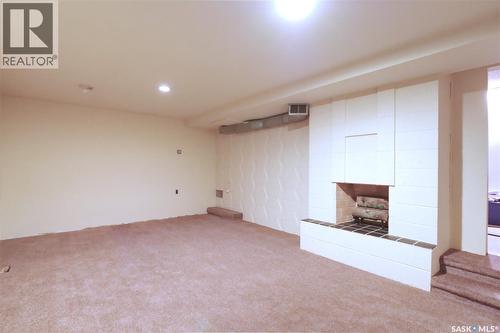 1211 Gordon Road, Moose Jaw, SK - Indoor