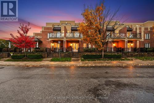 23 WHITE OAKS ROAD  Barrie, ON L4N 5A2