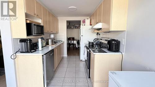 261 Monaco Place, Ottawa, ON - Indoor Photo Showing Kitchen
