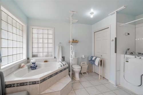 6572 Bird'S Eye Dr, Duncan, BC 