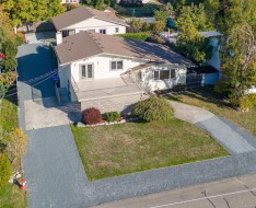 545 Rowan Ave  Parksville, BC V9P 1H3