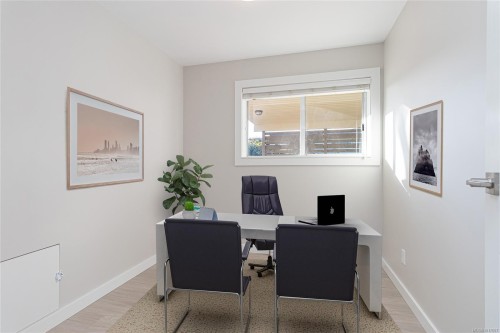 545 Rowan Ave, Parksville, BC 