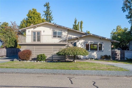 545 Rowan Ave, Parksville, BC 