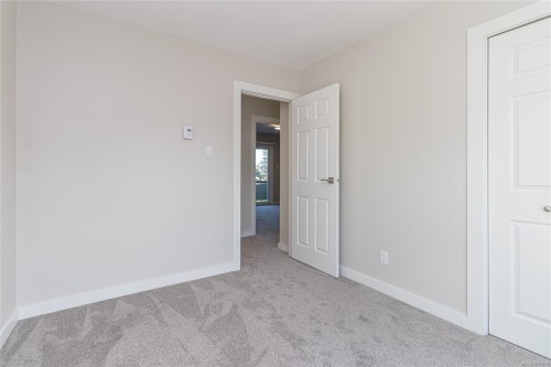 545 Rowan Ave, Parksville, BC 