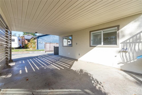 545 Rowan Ave, Parksville, BC 