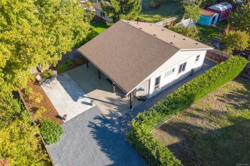 545 Rowan Ave, Parksville, BC 