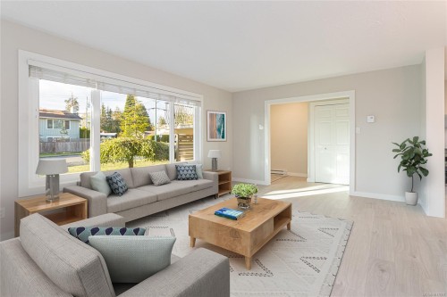 545 Rowan Ave, Parksville, BC 