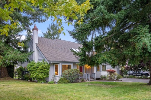 1741 Barrie Rd, Saanich, BC 