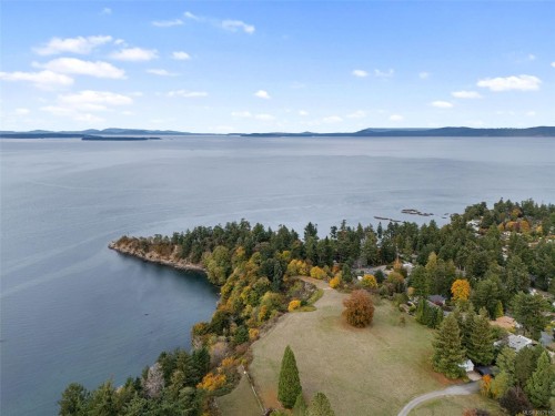1741 Barrie Rd, Saanich, BC 